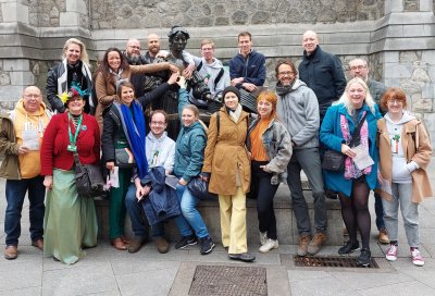 dalton's musical history tour tour group beside molly malone statue